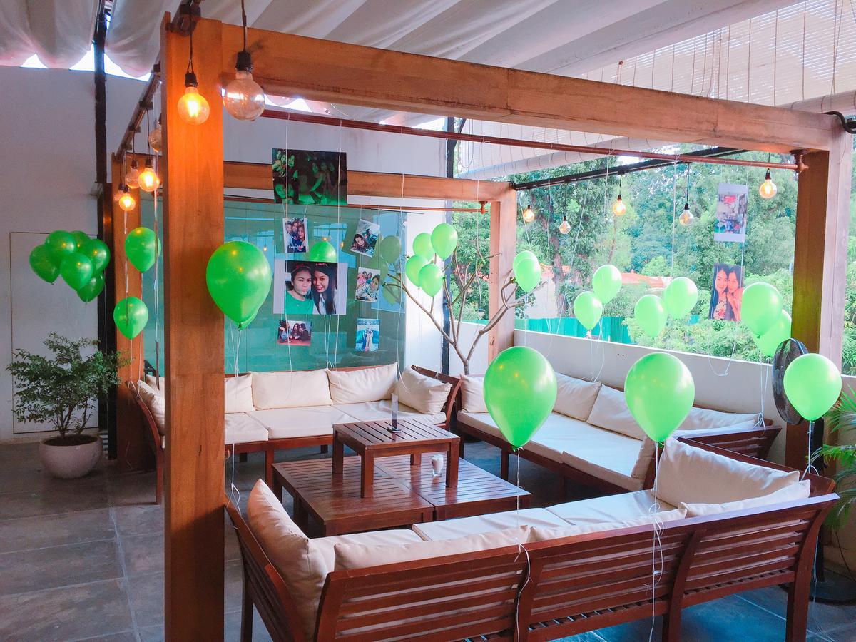 Aura Thematic Hostel Phnom Penh Exterior foto